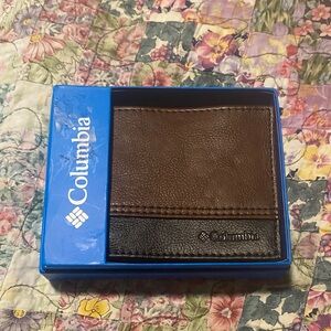 Columbia Dark Brown Leather Card Holder